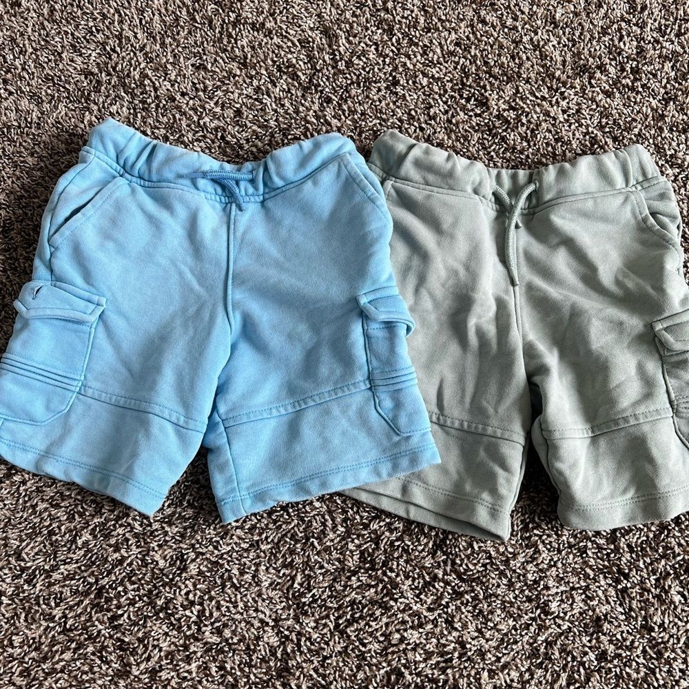 2 Kids Blue and Green Cargo Shorts size 6-7